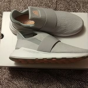 REEBOK EVER ROAD DMX Slip On